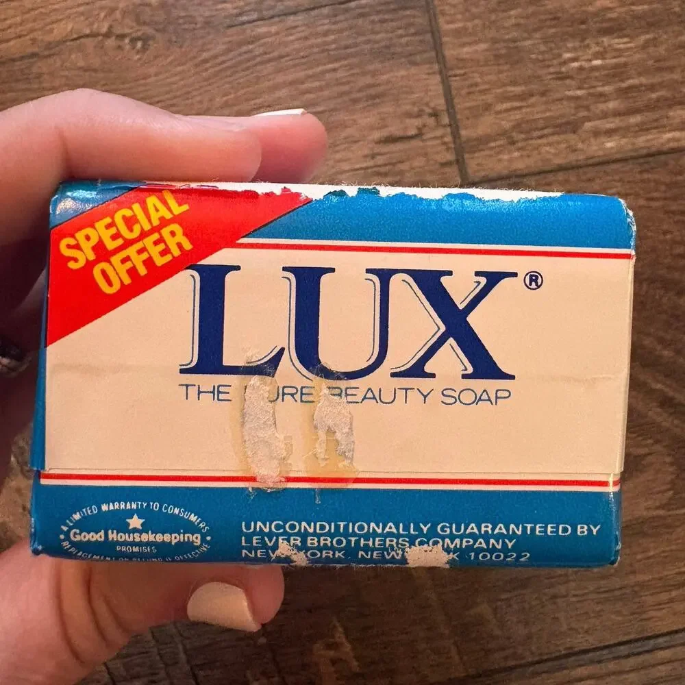 Vintage Lux The Pure Beauty Soap Bar Lot of 5 3.5 oz Bars Regular Size Sealed